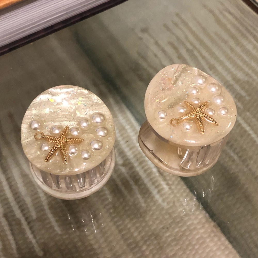 Valet Studio Ariel hair clips